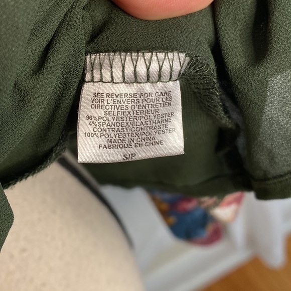 Bobeau‎ Floral and Dark Green Layered Long Sleeve Top Size Small - Picture 7 of 8